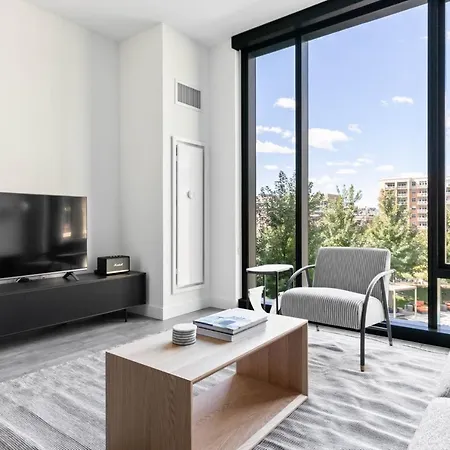 West Loop Studio W Wd Gym Roof Nr L Chi-772